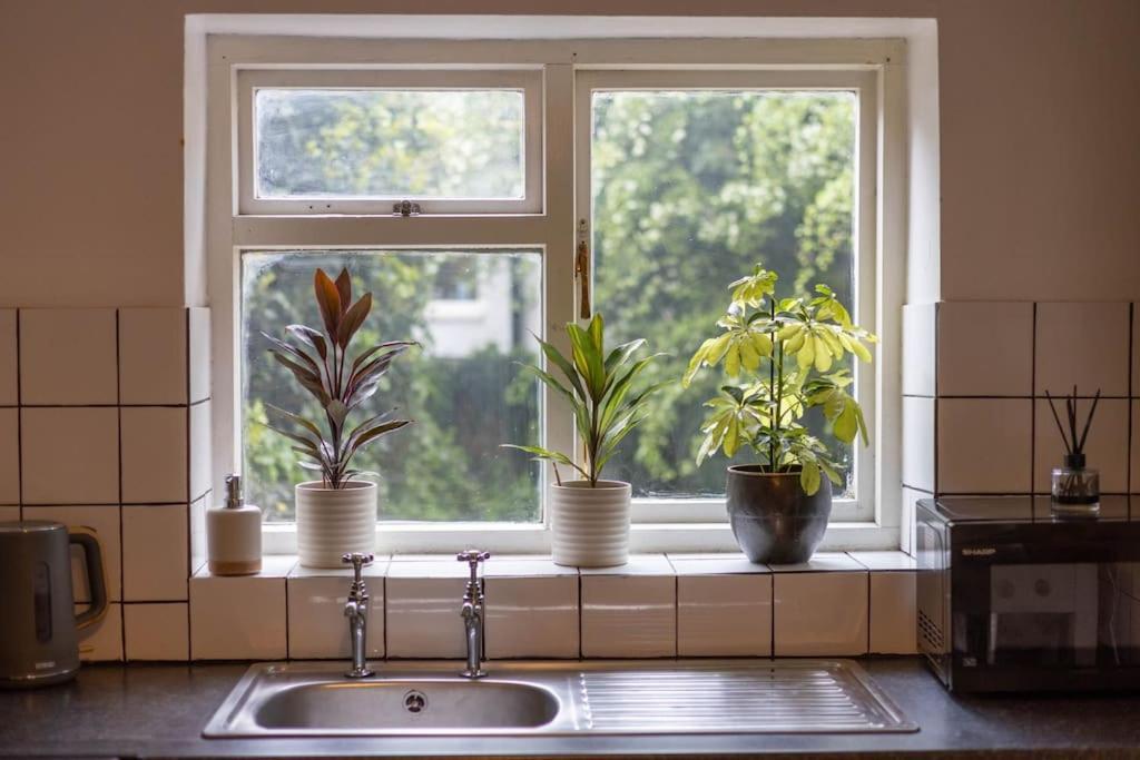 Apartamento Spacious, 3 Bed House, Wi-fi, Long Term Discounts *