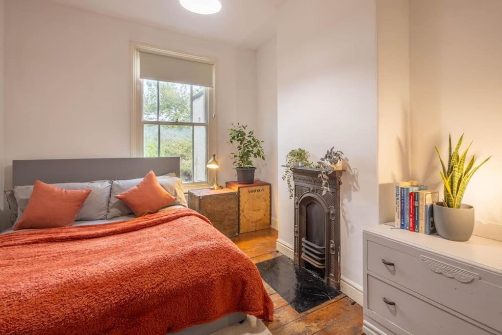 Apartamento Spacious, 3 Bed House, Wi-fi, Long Term Discounts