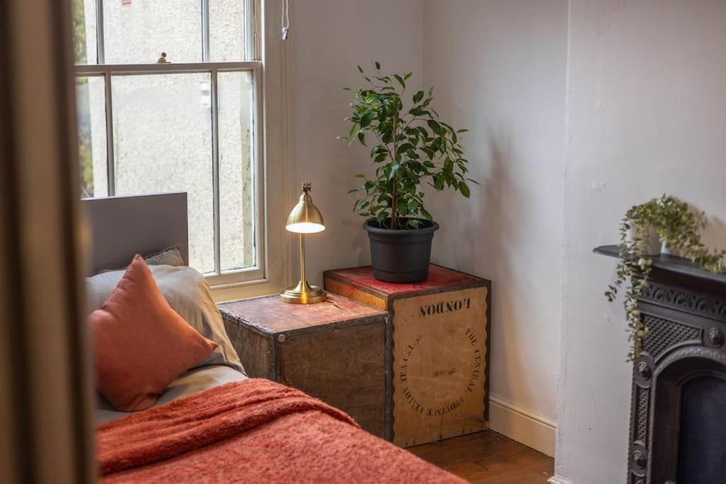 Apartamento Spacious, 3 Bed House, Wi-fi, Long Term Discounts *